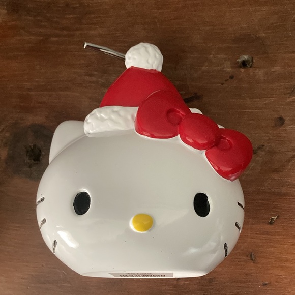 NWT- 1- Beautiful HELLO KITTY- Christmas Holiday Soap Dispenser - Picture 9 of 14